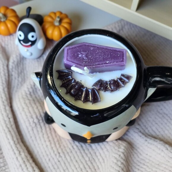 Handmade ✦ Hyde & Eek Vampire Mug Candle ✦ Coconut Brandy Chocolate Chip Soy Wax - Picture 4 of 8